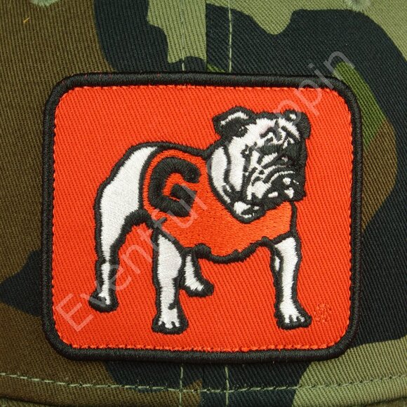 Nike Georgia Bulldogs Standing Dog Trucker Snapback Hat in Camo / Black - Picture 6 of 10